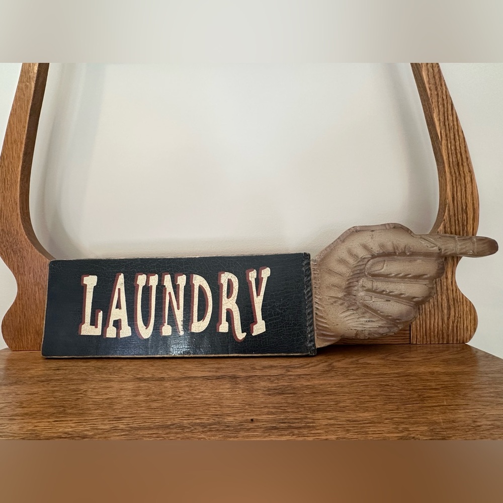 Laundry Sign with Hand Design